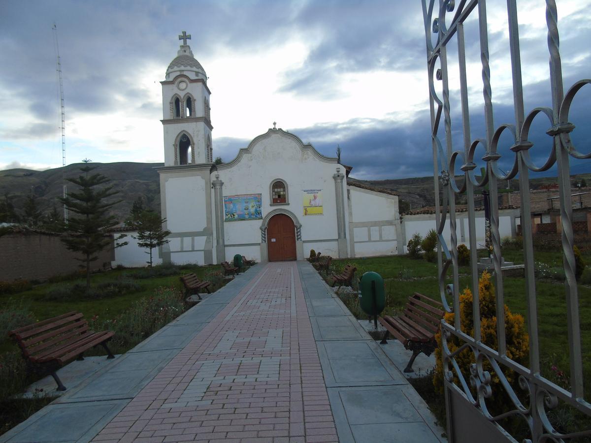 Pousada Villa Huaripampa Хауха Экстерьер фото